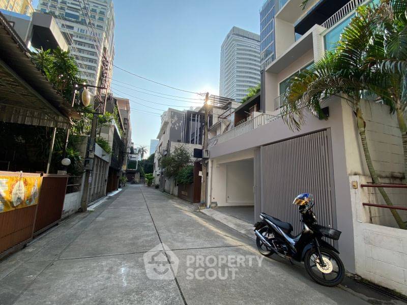 รูป ทาวน์เฮาท์ 3-ห้องนอน ใกล้ BTS นานา (ID 2280290) - รูปที่ 35/35