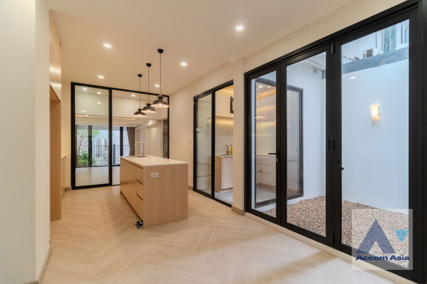 picture 🔼🔽 AccomA 📩 Pet friendly 3 BR House in  Lumphini (AA41427) - 7/20