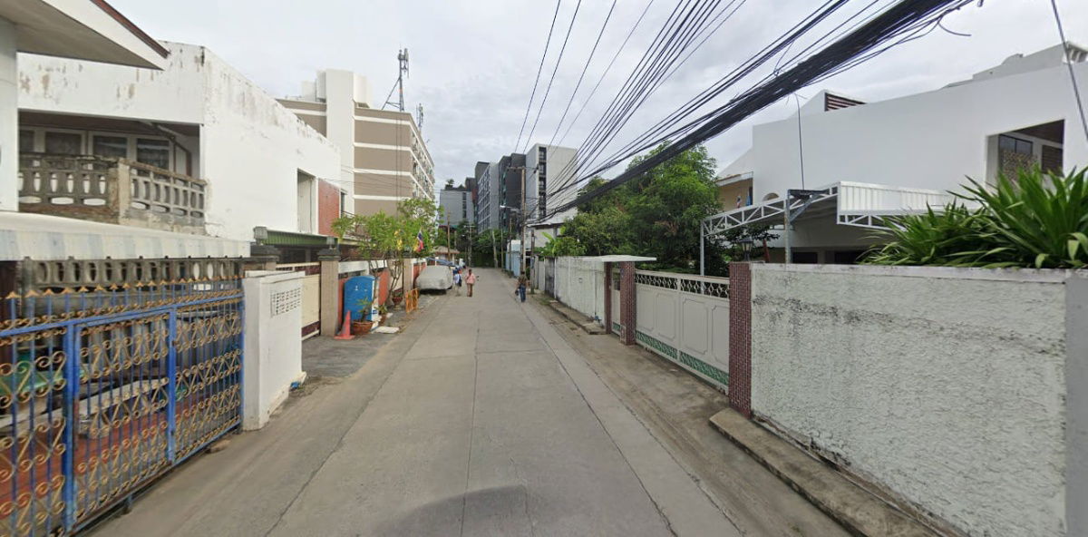 รูป ขายที่ดินเปล่า ซอย รามคำแหง 22 ใกล้เดอะมอลล์ รามคำแหง ! - รูปที่ 2/4