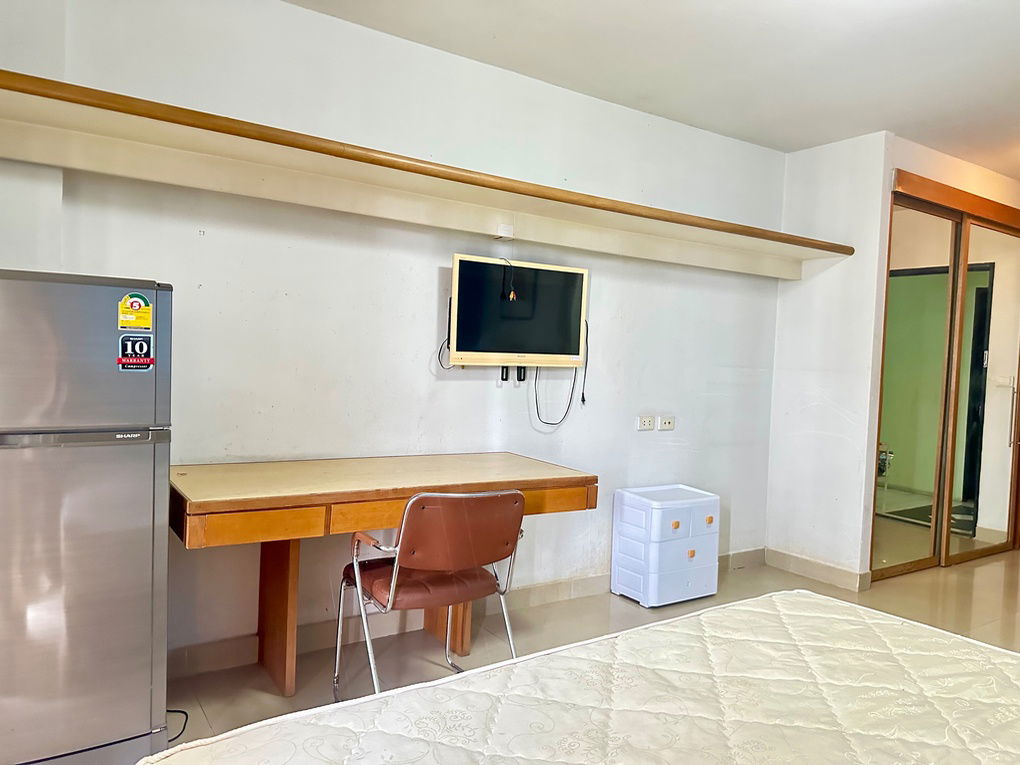 picture Rent Condo I House Laguna Rama9-RCA - 11/21
