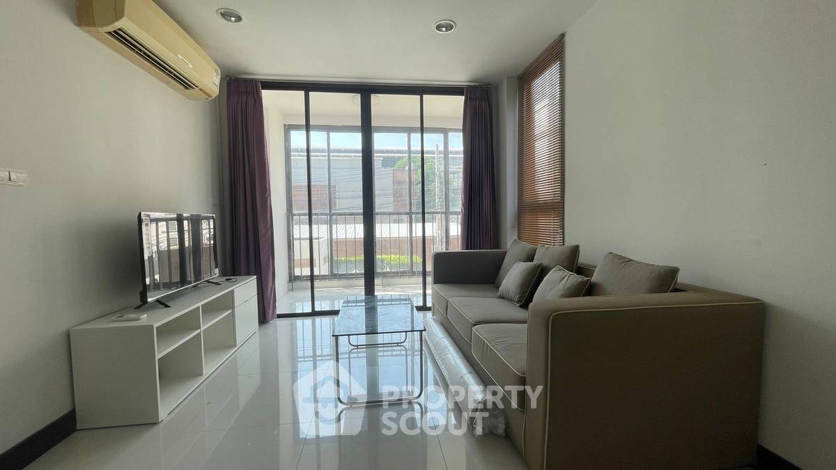 picture 2-BR Condo at Ideo Blucove Sathorn near BTS Wongwian Yai (ID 2277884) - 1/18