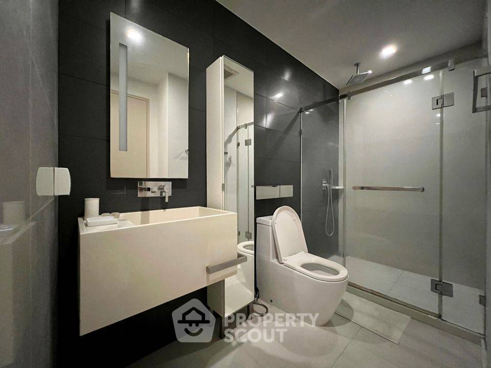 picture 2-BR Condo at The Room Bts Wongwianyai near BTS Wongwian Yai (ID 1748462) - 13/15
