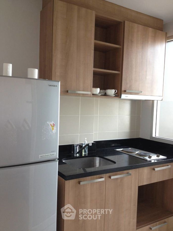 picture 2-BR Condo at Hive Taksin near BTS Wongwian Yai (ID 1607644) - 9/12