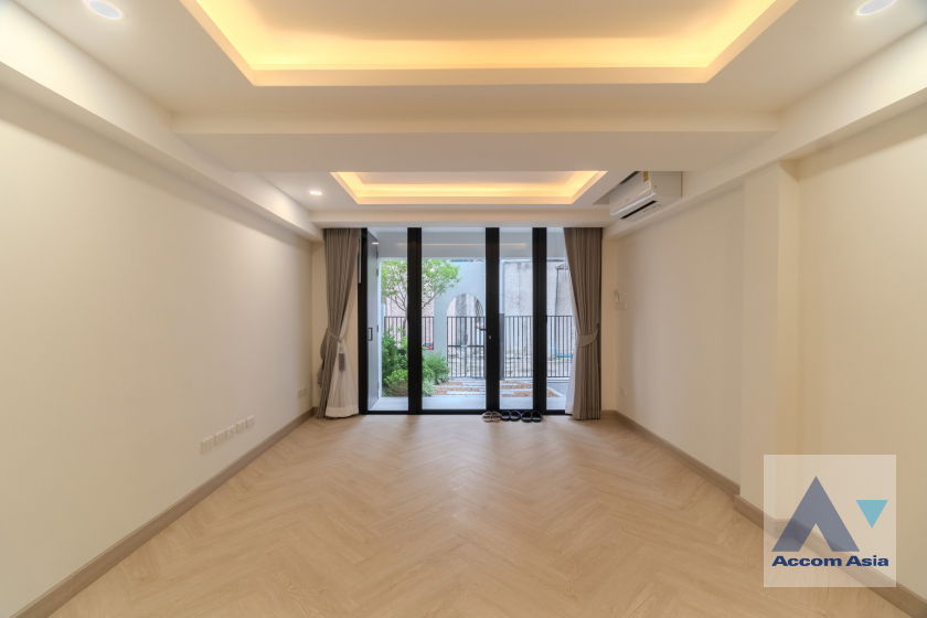 picture 🔼🔽 AccomA 📩 Pet friendly 3 BR House in  Lumphini (AA41427) - 6/20