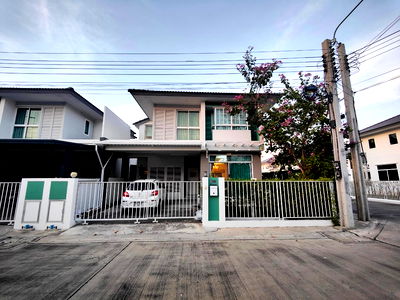 บ้านเดี่ยวให้เช่า : ให้เช่าบ้านเดี่ยวสองชั้น เทรนดี้ ธารา บางนา 