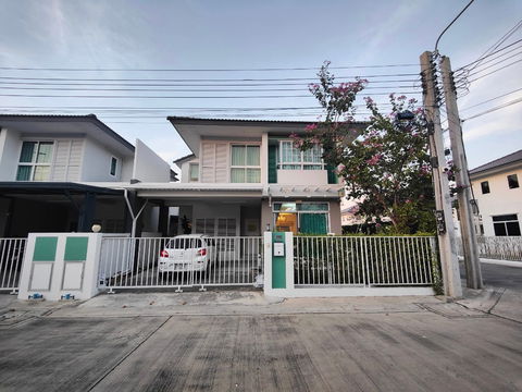 Two-storey detached house for rent, Trendy Thara Bangna
