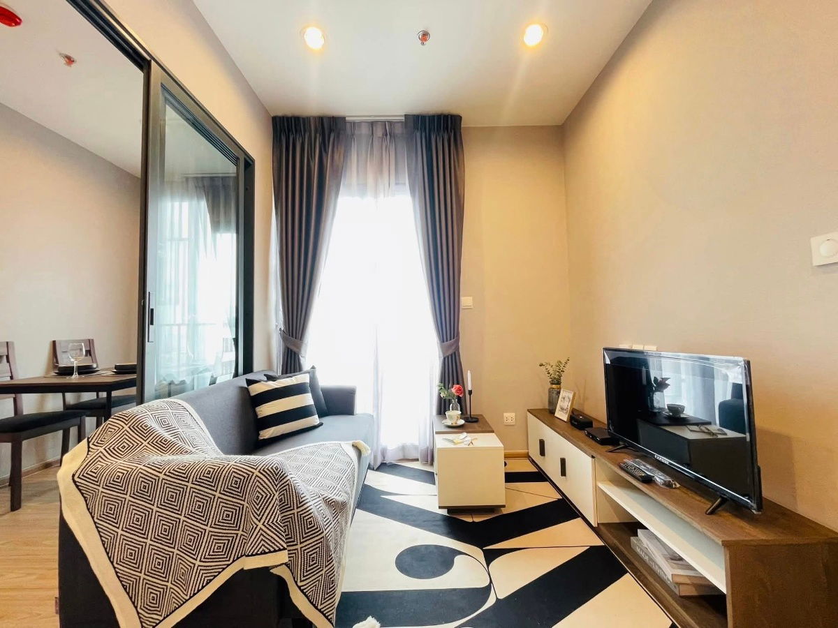 picture 2-bedroom condo the Tree Huamak Ramkhamhaeng, fully furnished, near Interchange, ready to move - 1/11