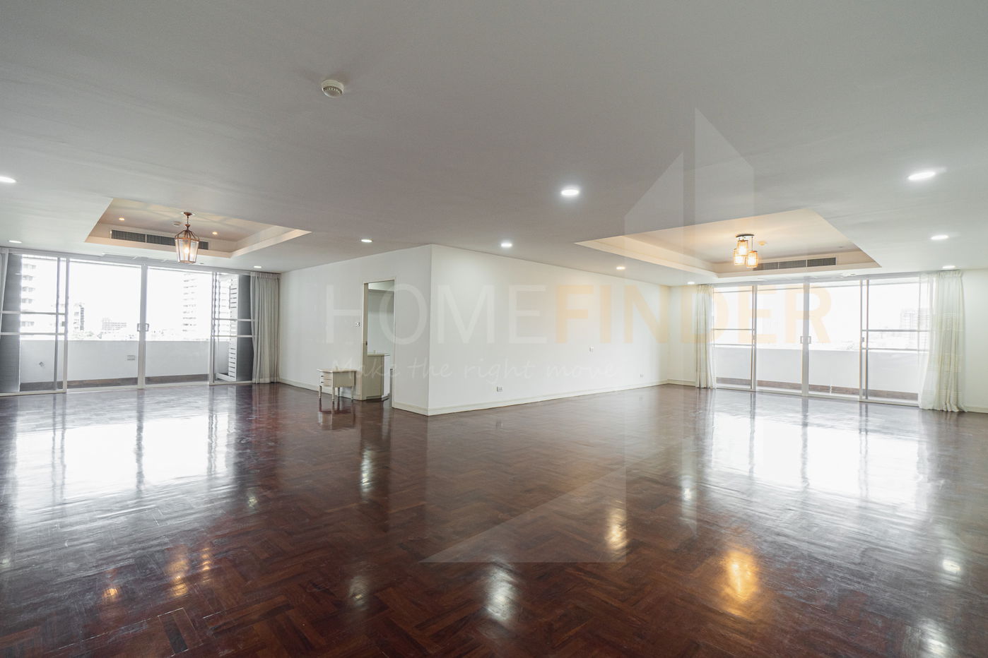 รูป Oriental Towers 3 bedrooms, for sale - รูปที่ 2/10