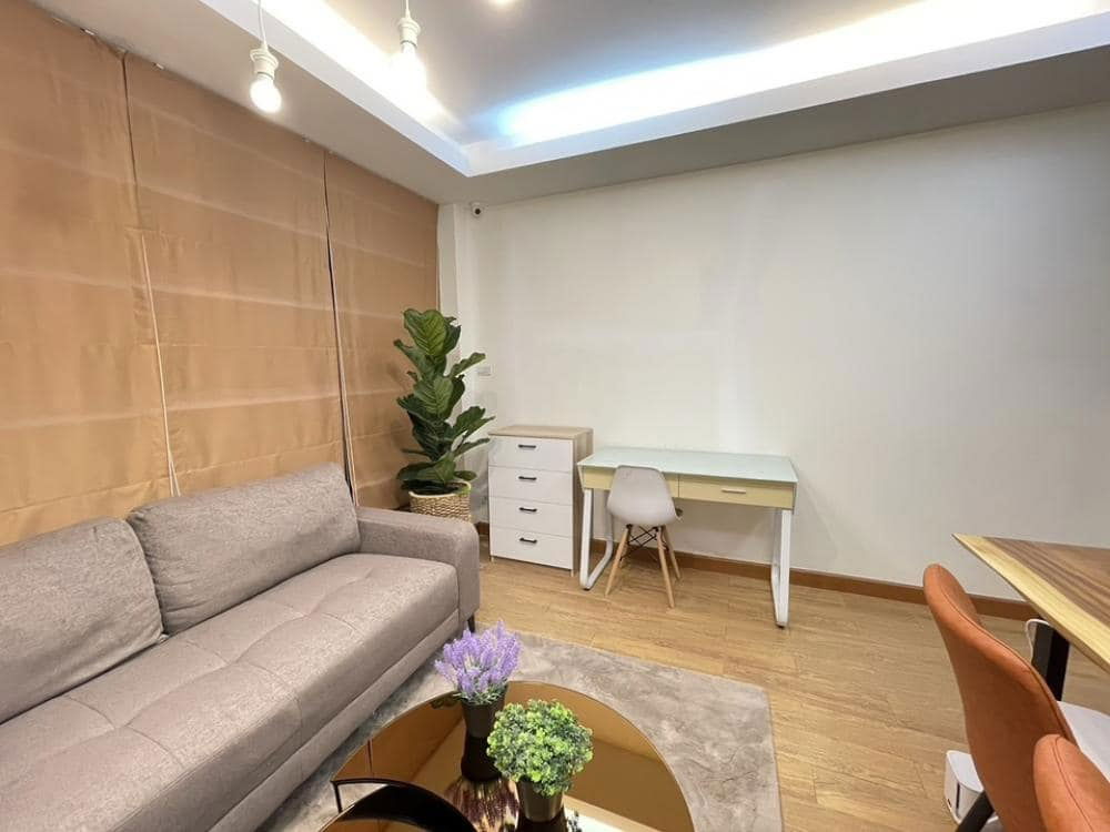 รูป 🏡 บ้านเช่ารัชดาภิเษก  ใกล้ MRT รัชดาภิเษก 5 นาที ✨  ใจกลางเมือง สะอาด ปลอดภัย  💸 ราคาดี 45,000 บาท/เดือน ทำเลทอง 🔑 พร้อมเข้าอยู่ - รูปที่ 5/11