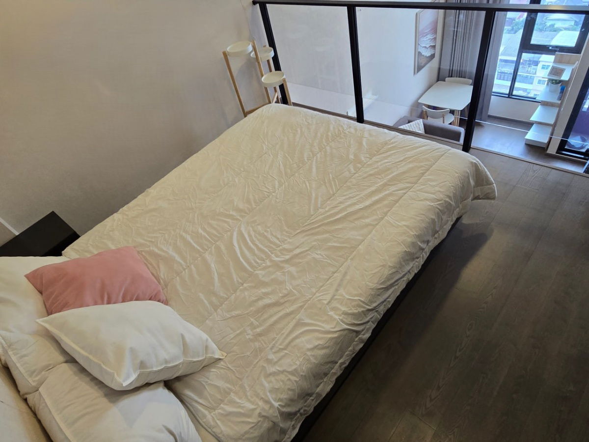 รูป Park Origin Chula Samyan【𝐑𝐄𝐍𝐓】🔥ดีไซน์หรูดูแพงในโทนเทา-ทอง วางแสงสวย มีเสน่ห์แบบนิ่งๆ🔥 ติดต่อไลน์ไอดี: @hacondo - รูปที่ 1/10