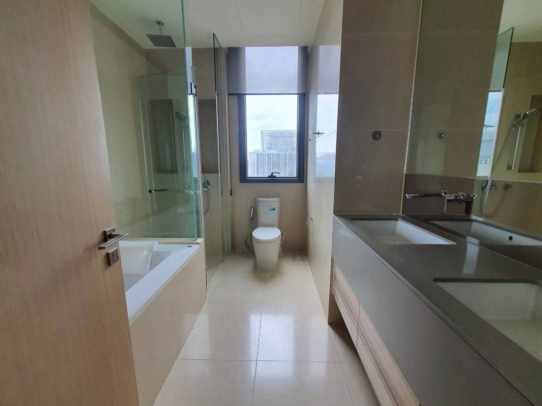 picture For Rent »  The Esse Asoke (ST-02) 🚩Prime location condo Next to BTS Asoke & MRT Sukhumvit  - 6/11