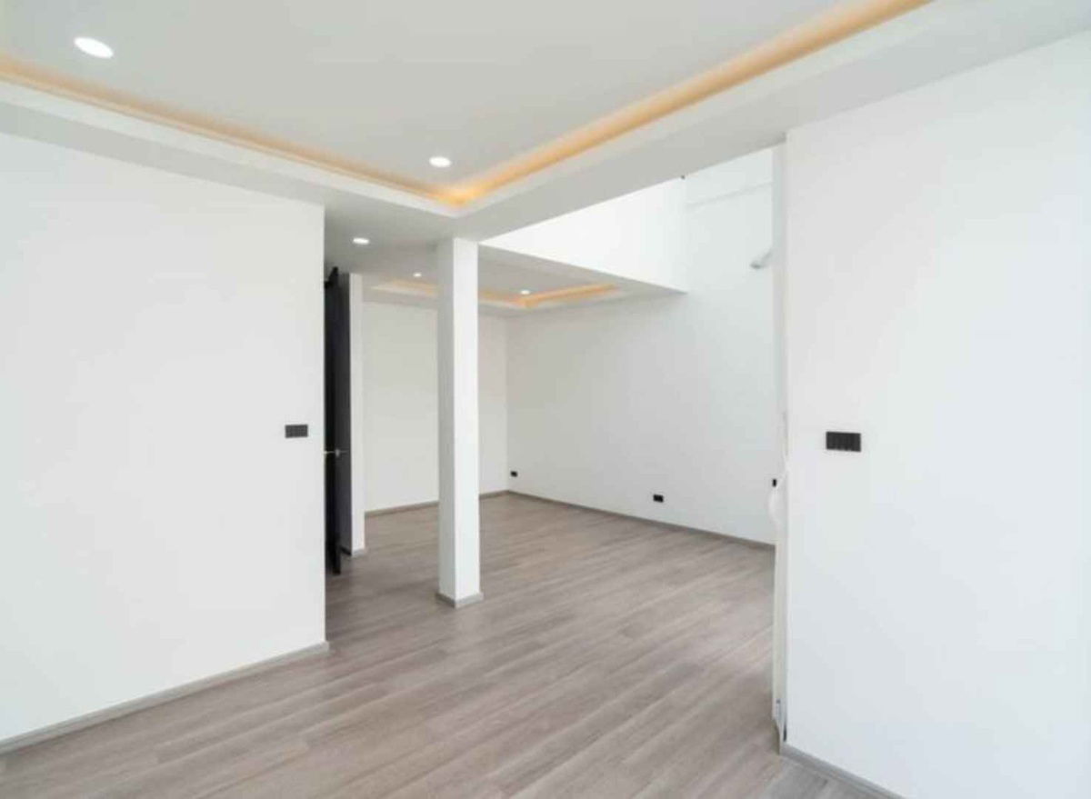 รูป ขาย Townhome 3 ชั้น 25 ตรว ซอยสุขุมวิท 15 ทำเลดี เพียง 1 นาทีถึง #โรงเรียนนานาชาติNIST และ 5 นาที ถึง BTS อโศก  - รูปที่ 8/18