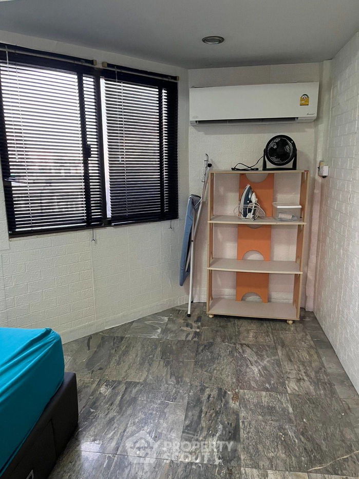 รูป คอนโด 1-ห้องนอน ที่ สาธร คอนโดเพลส ใกล้ MRT คลองเตย (ID 2281861) - รูปที่ 1/12