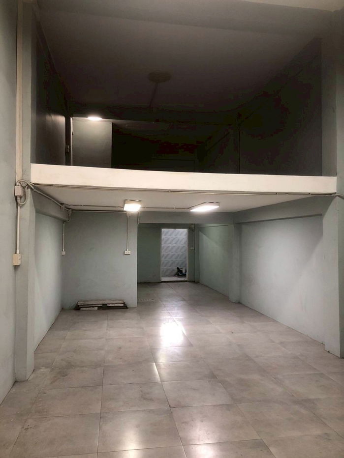 รูป  ให้เช่าอาคารพาณิชย์ 4.5 ชั้น ย่านบางนา ติดถนนใหญ่ พื้นที่ 21 ตรว, 440 ตรม. เหมาะทำธุรกิจ - รูปที่ 2/10