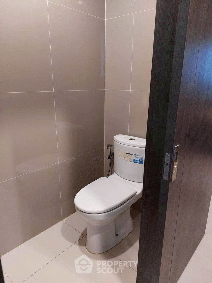 picture 1-BR Condo at XT Huaikhwang near MRT Huai Khwang (ID 2280560) - 11/14