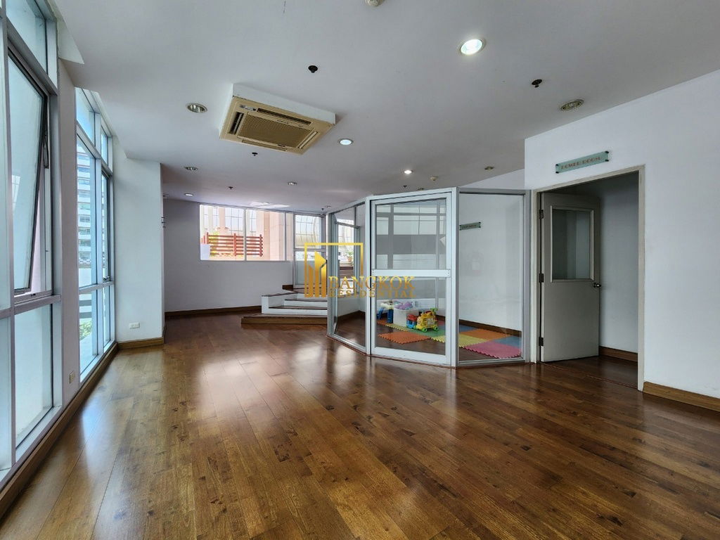 รูป Master Centrium | Good Sized 2 Bedroom Condo in Asoke - BR6130CD - รูปที่ 27/32