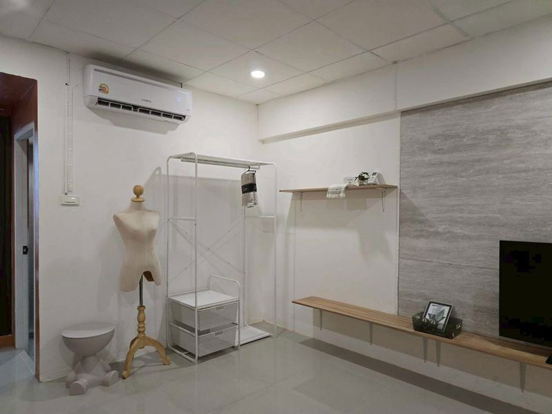 รูป ห้องใหม่กิ๊ก เพิ่งรีโนเวทเสร็จ ที่เอกบดินทร์ คอนโดมิเนียม ใกล้ MRT ลาดพร้าว 17 แค่เอื้อม - รูปที่ 8/11