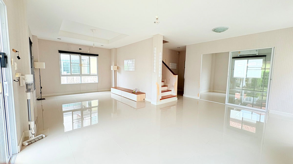 picture 🏡 Corner Single House – Ready Move In ✨Area: 62 sq.wah (≈ 248 m²) 	•	Usable area: 172 sq.m.	4 Bed | 3 Bath, Soi Ram Inthra 65, near Thanommitr Market - 3/15