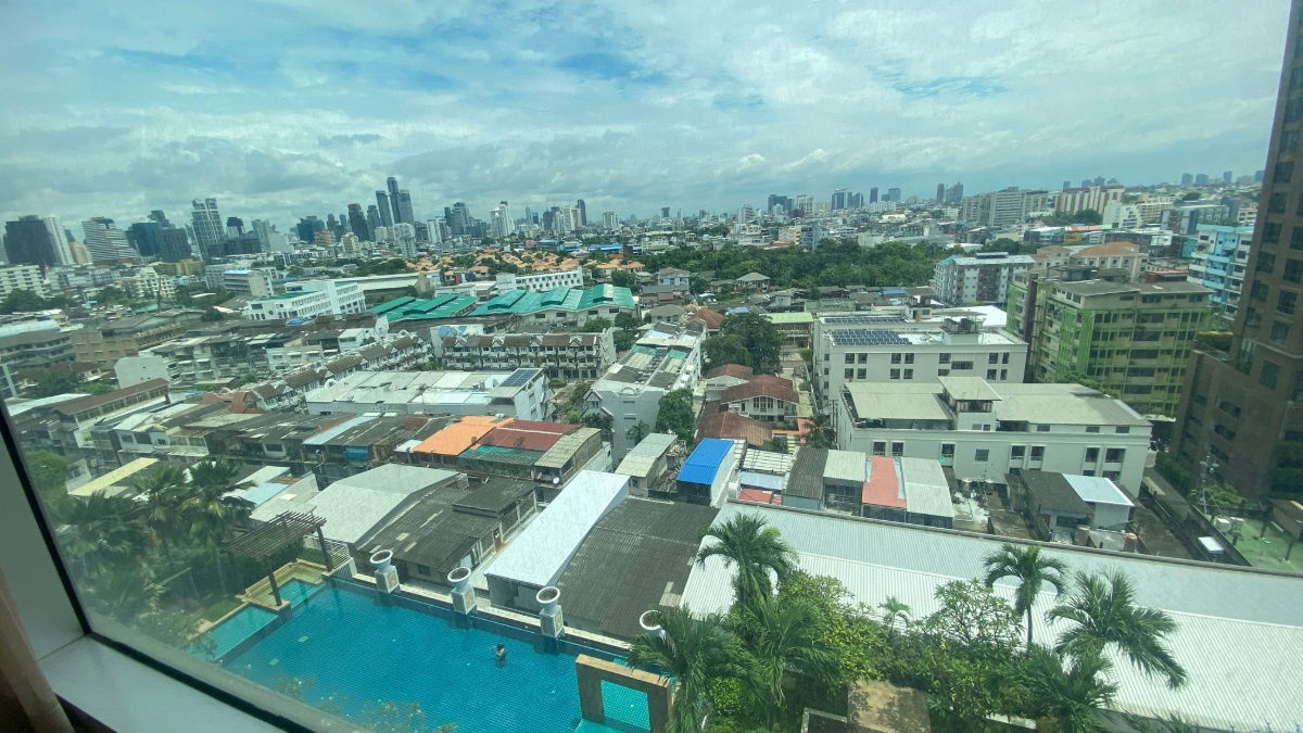 picture Le Luk condo for rent  16,500 a month studio 38sqm fully furnished condo close to BTS Phrakhanong - 9/11