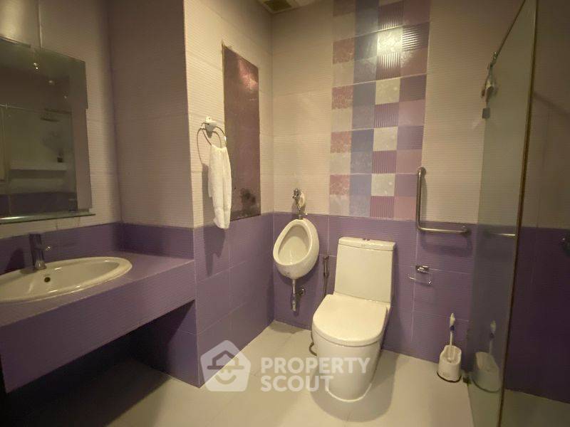 รูป คอนโด 3-ห้องนอน ที่ โอเรียลเต็ล ทาวเวอร์ คอนโดมิเนียม ใกล้ BTS เอกมัย (ID 2280755) - รูปที่ 19/27
