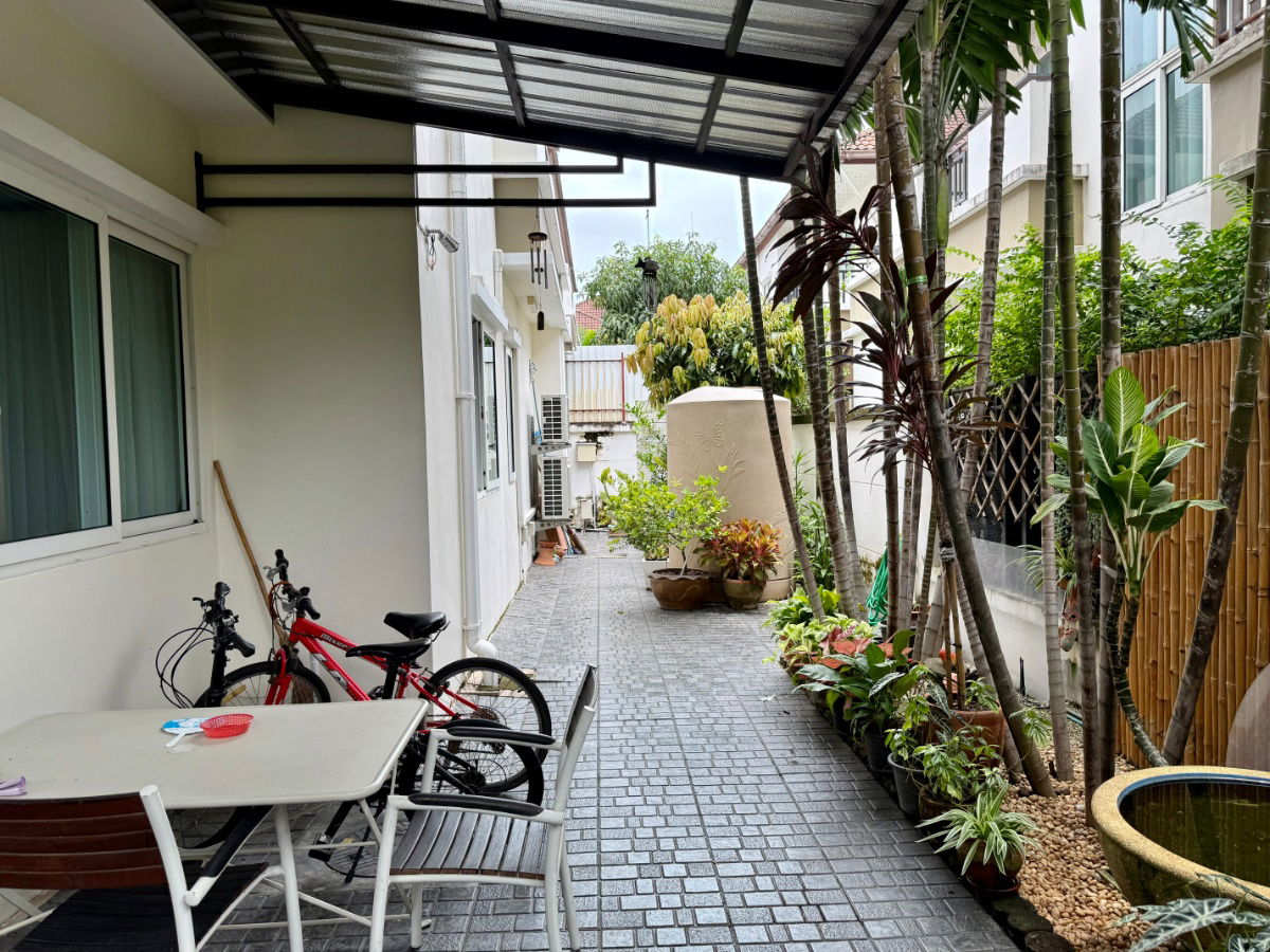 picture Luxury Detached House for Sale – Villa Nakarin (Onnut–Wongwaen) Fully furnished with built-in furniture, move-in ready! - 29/44