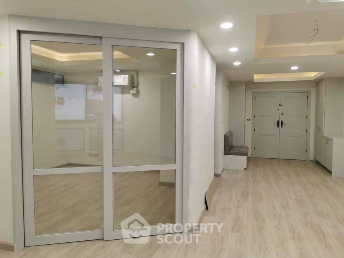 รูป คอนโด 4-ห้องนอน ที่ เพรสซิเดนท์ ปาร์ค คอนโดมิเนี่ยม ใกล้ MRT ศูนย์การประชุมแห่งชาติสิริกิติ์ (ID 2281561) - รูปที่ 3/26