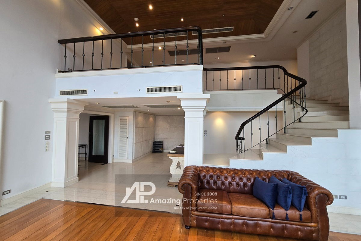 picture 4 bedroom Duplex Penthouse in Ploenchit - 3/24