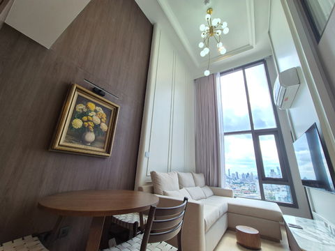 For rent Life rama4- Asoke 2 bedroom Vertiplex fully furnished 