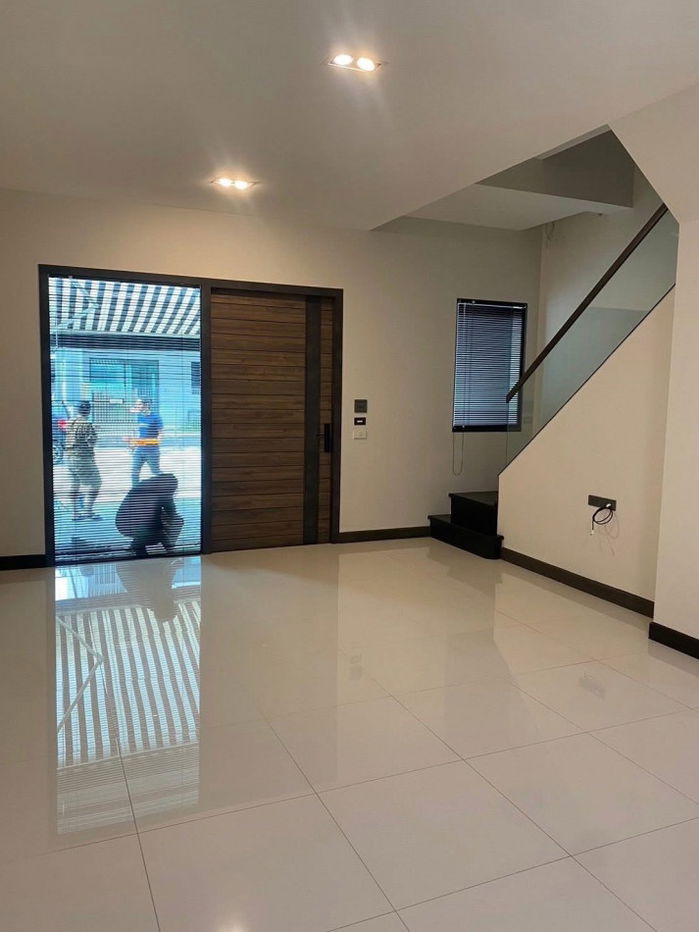 รูป ให้ เช่า ทาวน์โฮม M1274 Landmark Ekamai-Ramindra 190 ตรม 22.3 ตรว - รูปที่ 2/10
