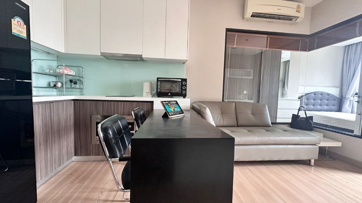 รูป Urbano Absolute | ให้เช่า 1 ห้องนอน สภาพดี ตกแต่งเรียบร้อย ชั้นสูงมาก วิวแม่น้ำ ราคาดี - รูปที่ 2/14