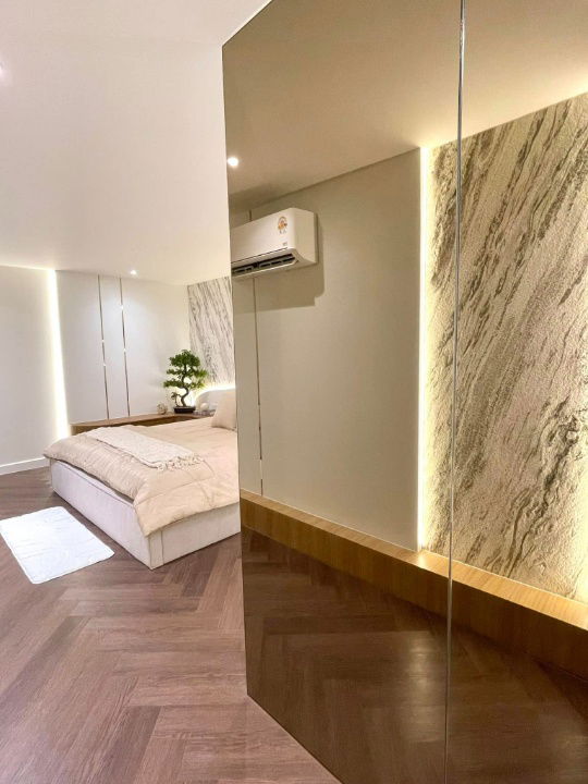 รูป ขายคอนโดศรีธนา 2 ชั้น 4 ห้อง 2 ห้องนอน ขนาดกว้างขวาง บนถนนห้วยแก้ว นิมมานเหมินทร์ ตกแต่งบิ้วอินเฟอร์นิเจอร์และเครื่องใช้ไฟฟ้าครบ- SW002887 - รูปที่ 10/32