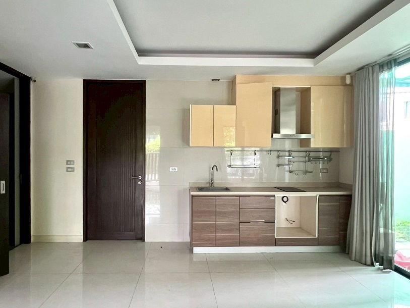 รูป ขายบ้านแฝด The Plot Yen-Akat 2 ชั้น ซอยเย็นอากาศ 2 เขตยานนาวา  - รูปที่ 7/19
