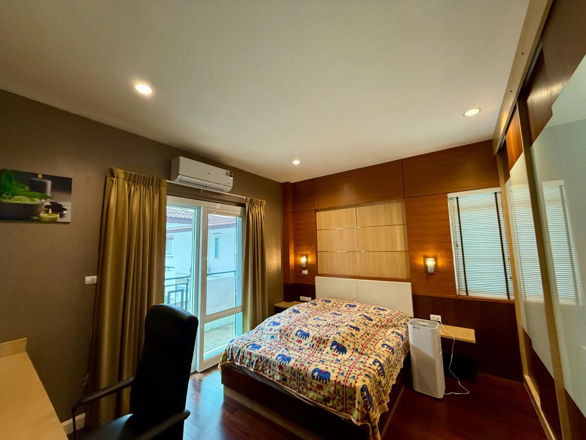 picture Luxury Detached House for Sale – Villa Nakarin (Onnut–Wongwaen) Fully furnished with built-in furniture, move-in ready! - 13/44