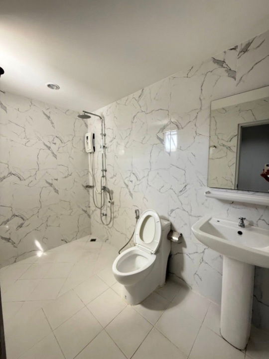 picture Townhome for rent in the B Home Sansai project, only 10 minutes from Meta Mall . Small pets are allowed.- RW006843 - 22/27