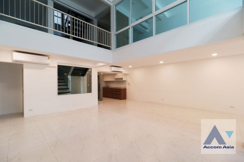 picture 🔼🔽 AccomA 📩 Modern 3.5-Storey Home with Indoor Rooftop – Perfect for Living or Home Office - Near BTS (1715007) - 5/20