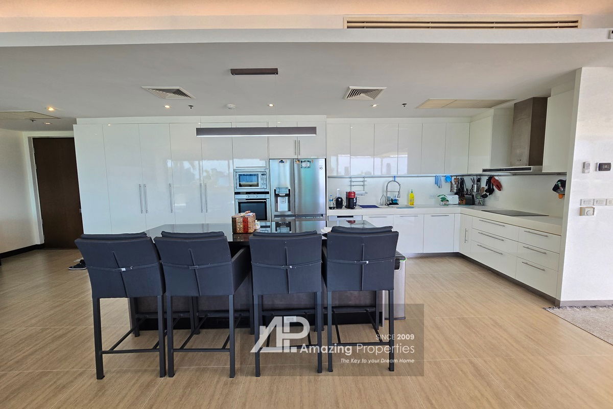 รูป Asoke Penthouse with Benchakitti Park Views - รูปที่ 8/14