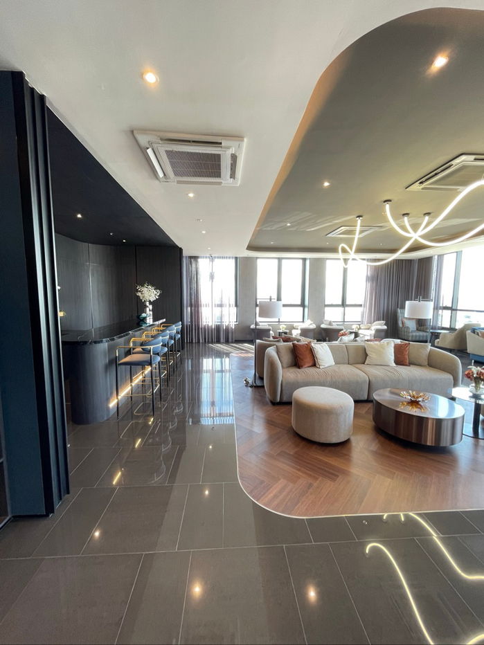 picture 🚆 0 meters from BTS Sai Luat – Step out of the condo and hop on the train right away! - 17/20