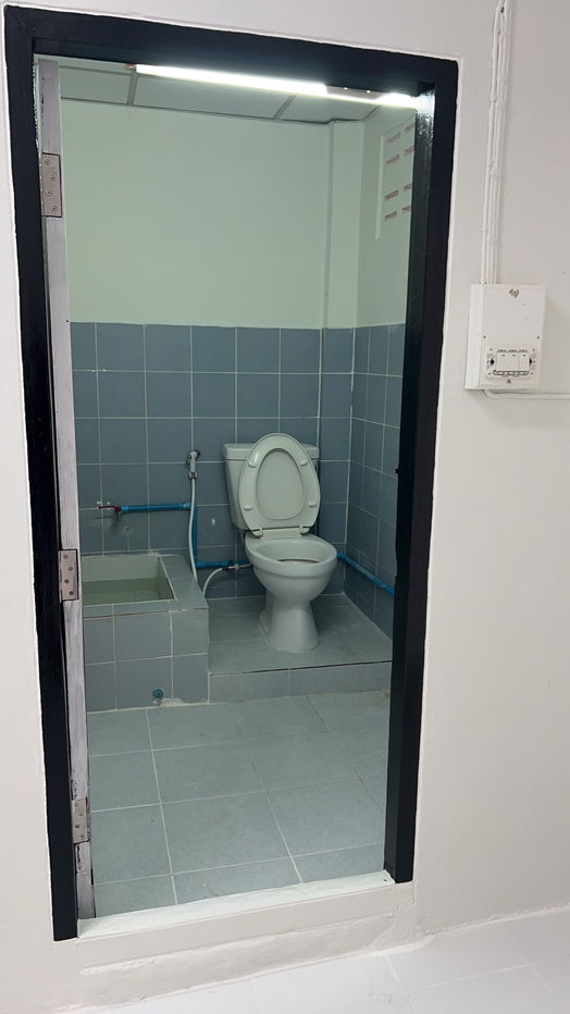 รูป ทาวน์เฮ้าส์2ห้องน้ำ 1 ที่จอดรถ ปรับปรุงใหม่พร้อมอยู่ ตรงข้าม รพ ชะอำ - รูปที่ 5/6