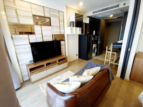 * ห้องสวย* ให้เช่าคอนโดแอชตัน อโศก  1 ห้องนอน พื้นที่ 34 ตรม.ชั้น 28  ห้องสวย เฟอร์นิเจอร์ครบชุด ใกล้ MRT สุขุมวิท และ BTS อโศก / ค่าเช่า 32,000 บาท 