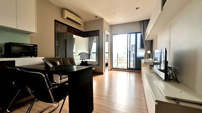 คอนโดให้เช่า : Urbano Absolute | ให้เช่า 1 ห้องนอน สภาพดี ตกแต่งเรียบร้อย ชั้นสูงมาก วิวแม่น้ำ ราคาดี