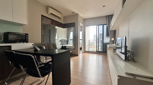 Urbano Absolute | ให้เช่า 1 ห้องนอน สภาพดี ตกแต่งเรียบร้อย ชั้นสูงมาก วิวแม่น้ำ ราคาดี