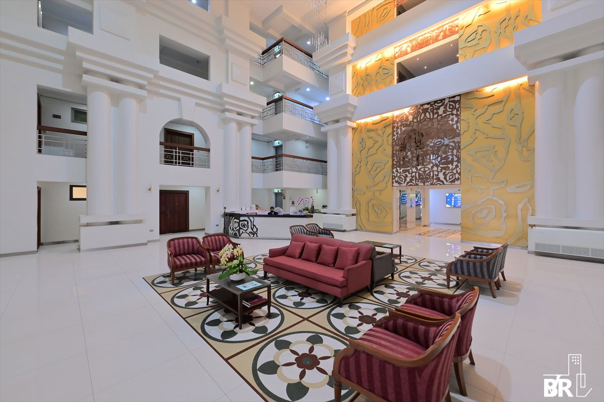 picture Royal Castle Sukhumvit 🌟 Spacious & Beautifully Designed Unit 🌟 Near BTS Thonglo - 2/7