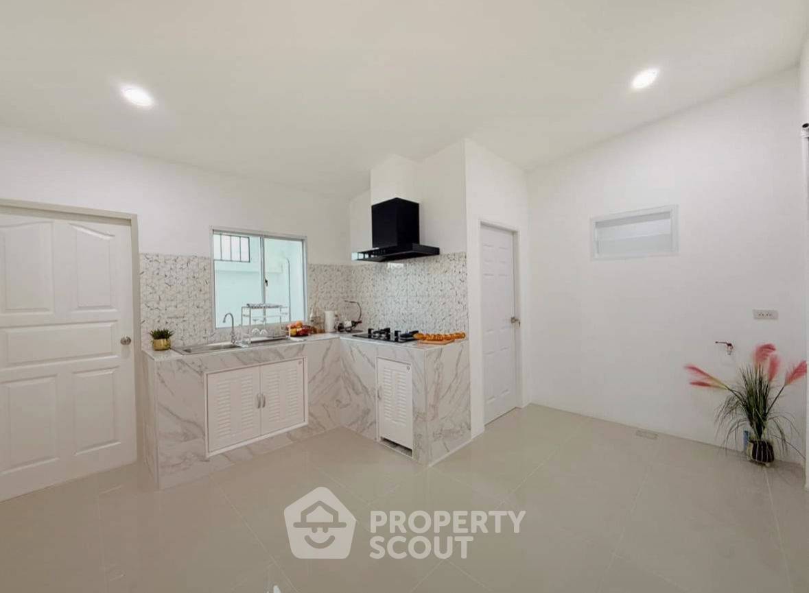 รูป บ้าน 3-ห้องนอน ใกล้ พัทยาตะวันออก (ID 2280642) - รูปที่ 4/14