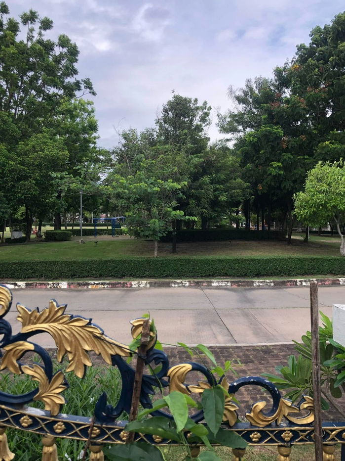 picture Good price, great value, corner house, view opposite the public park, near Future Park Rangsit. - 17/23