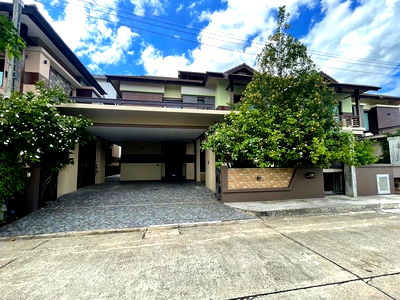 Houses for sale Chiang Mai : House with pool for SALE ! Close to Town near Ruamchok shopping mall, NIS, 7-11, Tesco Lotus, Homepro, Fresh Market and etc.