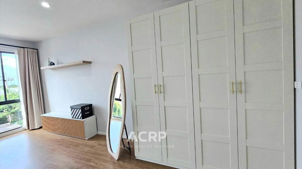 picture 3-story townhome for rent in Baan Klang Muang, Rama 9 - Krungthep Kreetha, excellent location. - 3/8