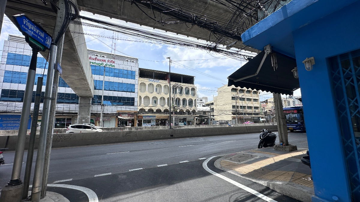 รูป ขายทาวน์เฮ้าส์ 2 ชั้น  ซอยจรัญสนิทวงศ์ 34/2   ขนาด 17 ตร.ว.  ใกล้ MRT รถไฟฟ้าสายสีนำ้เงิน  - รูปที่ 25/26