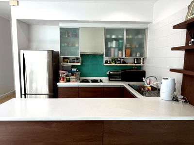Townhouses for sale Prawet : Urgent sale: Three-story townhouse at On Nut 74/1 for only 9.5 million baht.