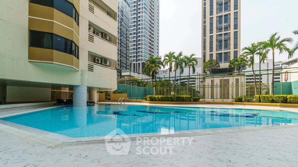 picture 2-BR Condo at Baan Suanpetch Condominium near BTS Phrom Phong (ID 2281583) - 10/11