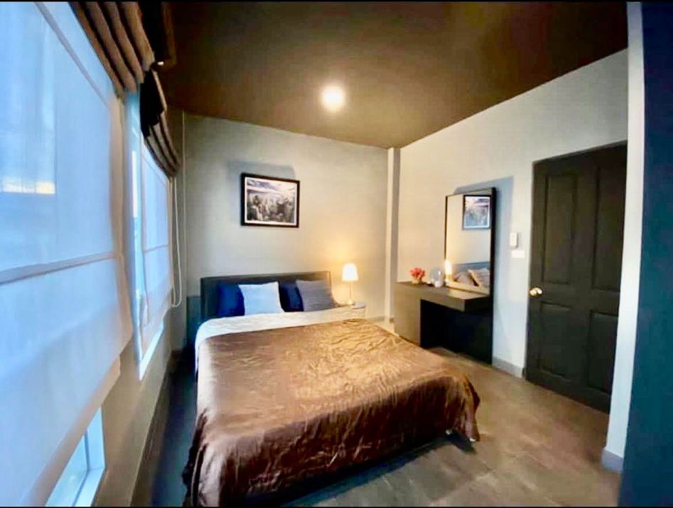 picture code : B220 Baan Klang Muang The Paris Krungthep Kreetha - 3/12
